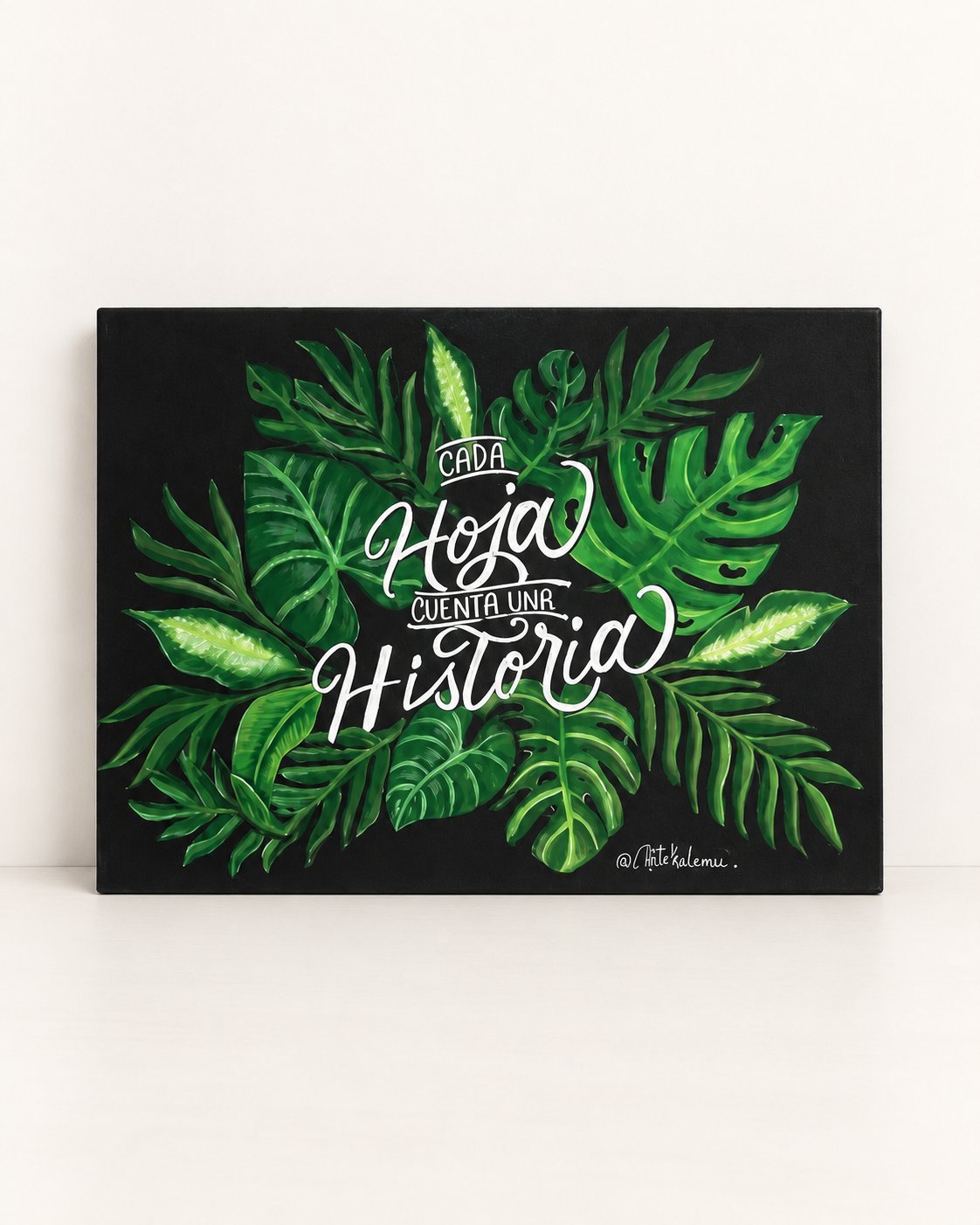 Pizarra · Cada hoja cuenta una historia, pintado a mano por Artekalemu